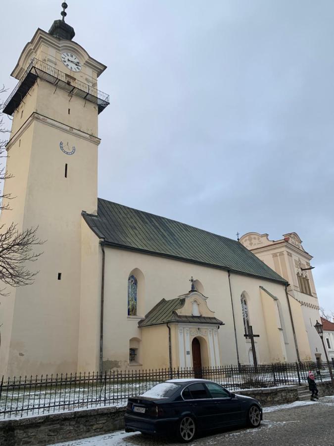 Ubytovanie Athena Aparthotel Poprad Exteriör bild